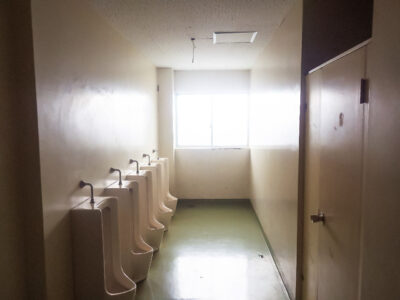 【BEFORE】関屋中学校トイレ改修工事2
